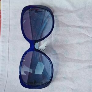 FREE  Disposable Circus By Sam Elderman Blue-Tinted Sunglasses WITH ANY PURCHASE